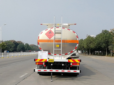 19.7方東風(fēng)鋁合金運(yùn)油車(chē) 以工匠精神鑄就的運(yùn)輸利器，安全與品質(zhì)的雙重保障